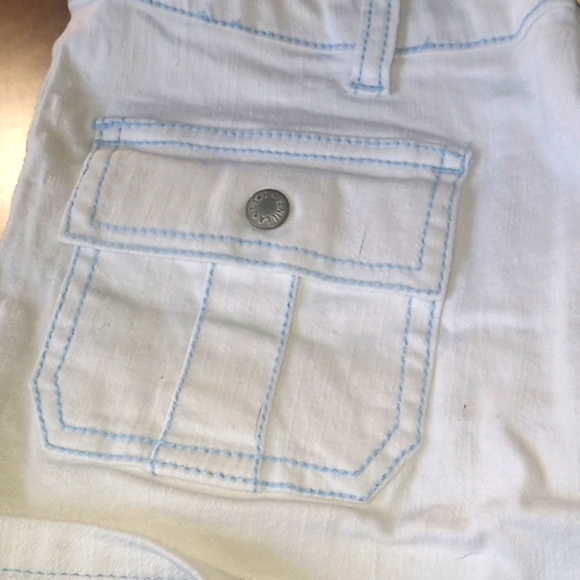 Shorts - Picture 1 of 5